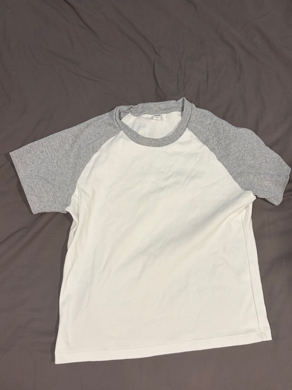 Uniqlo Cropped Baseball Tee